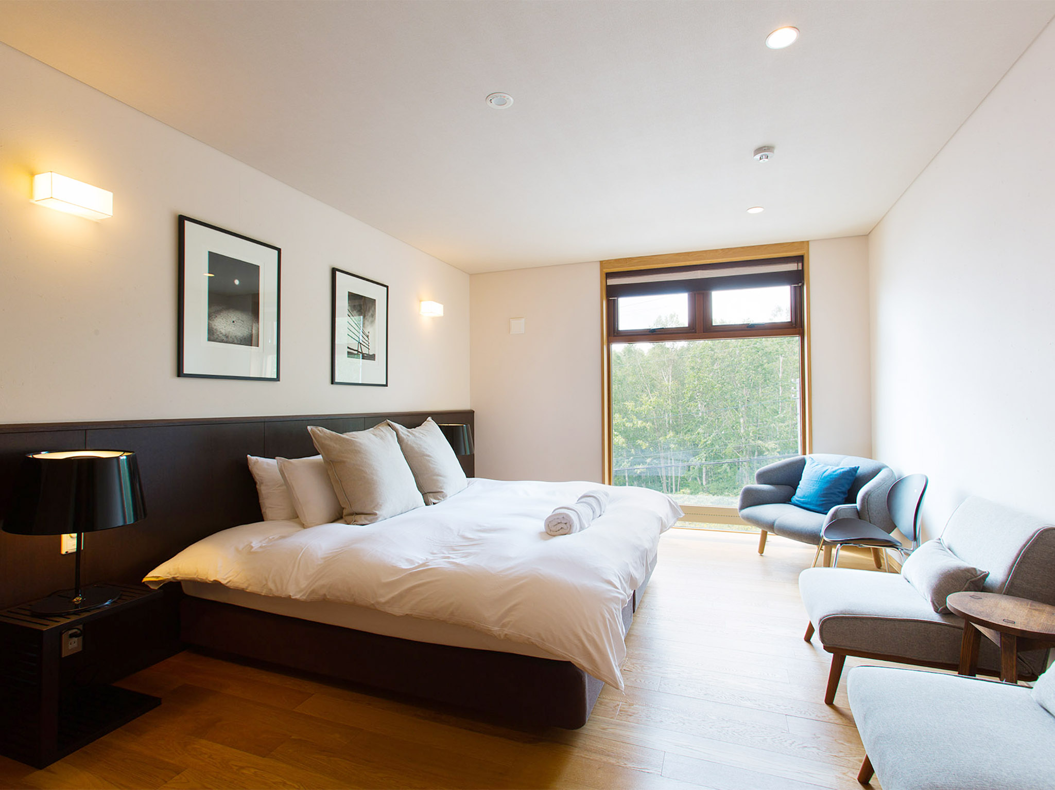 Seshu Chalet - Guest bedroom setting